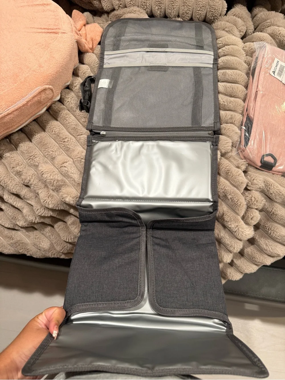 Momcozy new never